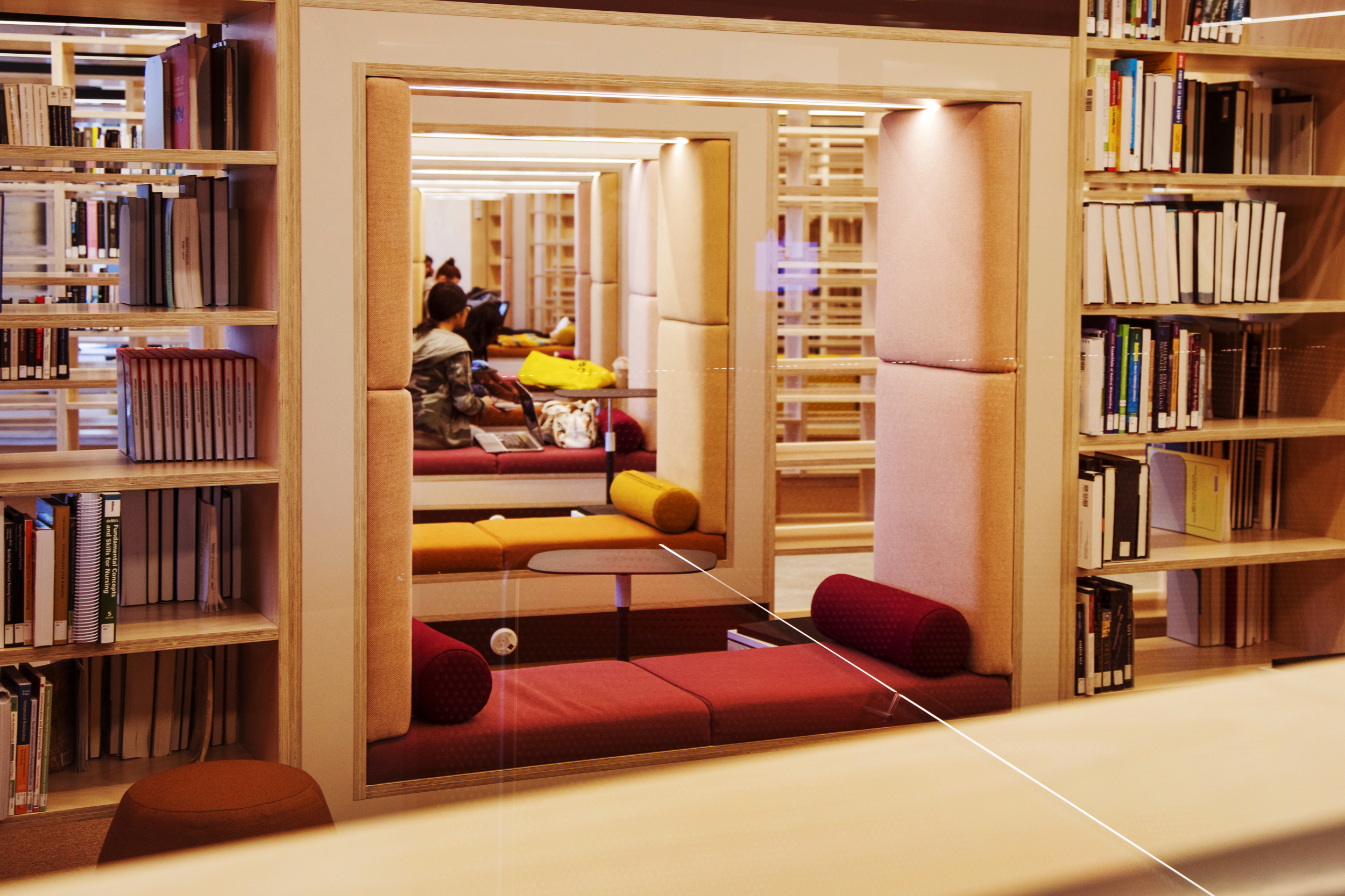 With a focus on quiet and silent study, our Liverpool Library offers a comfortable space for students which fosters academic learning supported by staff members, online resources and print items.